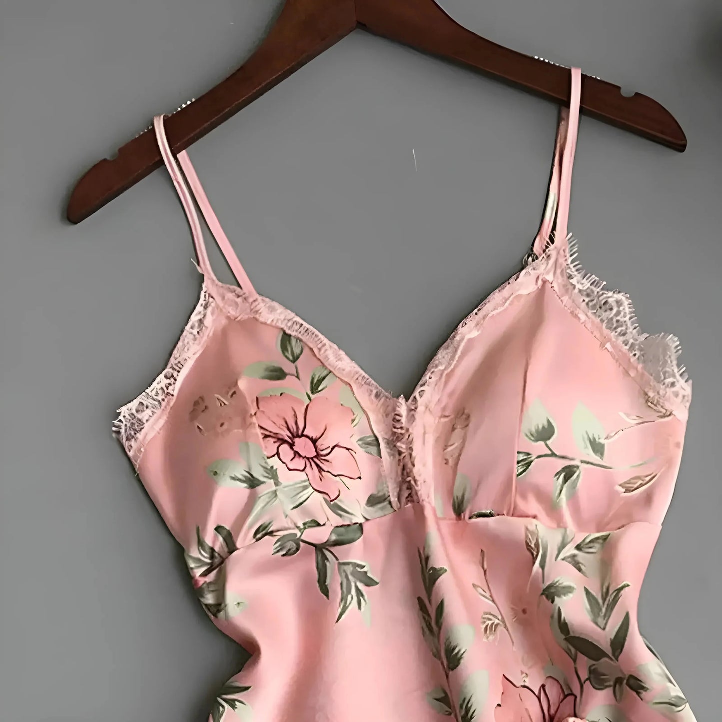 Set Pigiama Floreale con Top e Pantaloni Corti