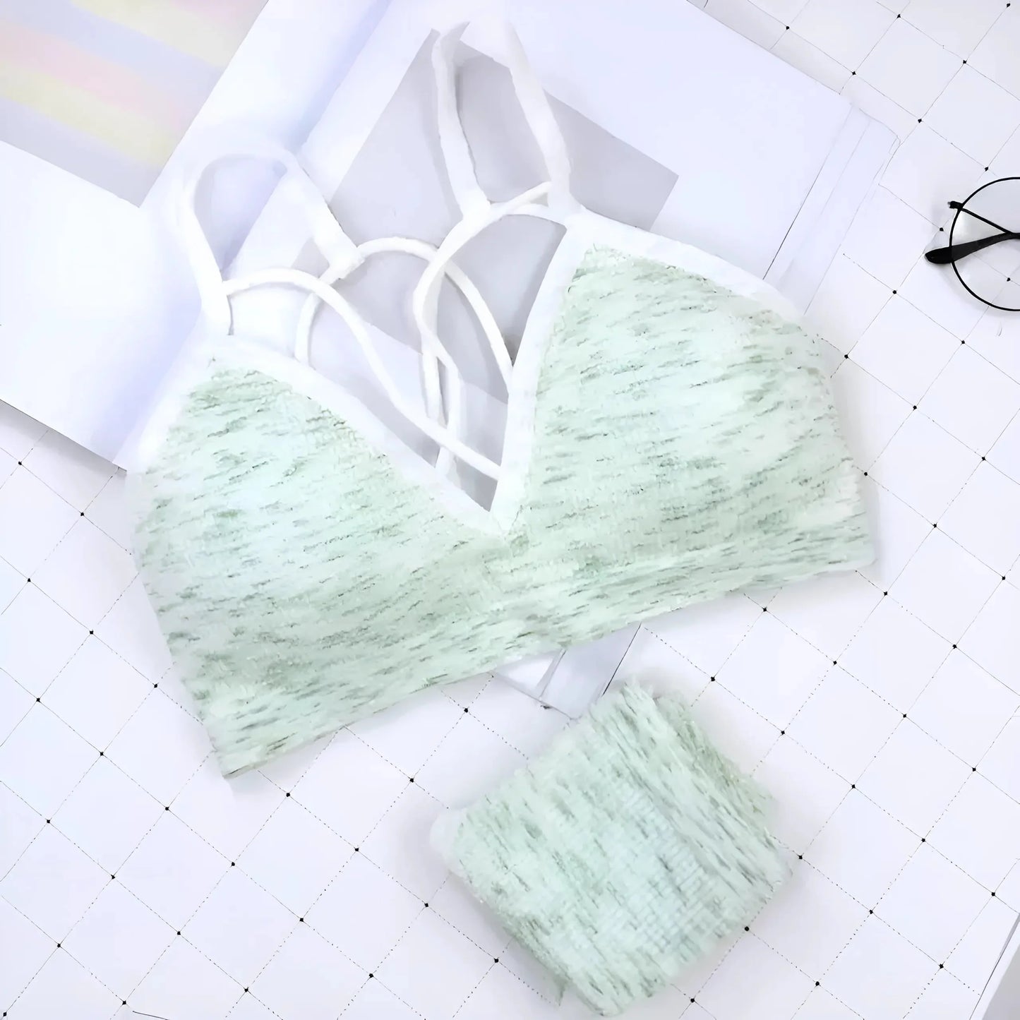 Verde Set di Lingerie con Cinghie sul Décolleté