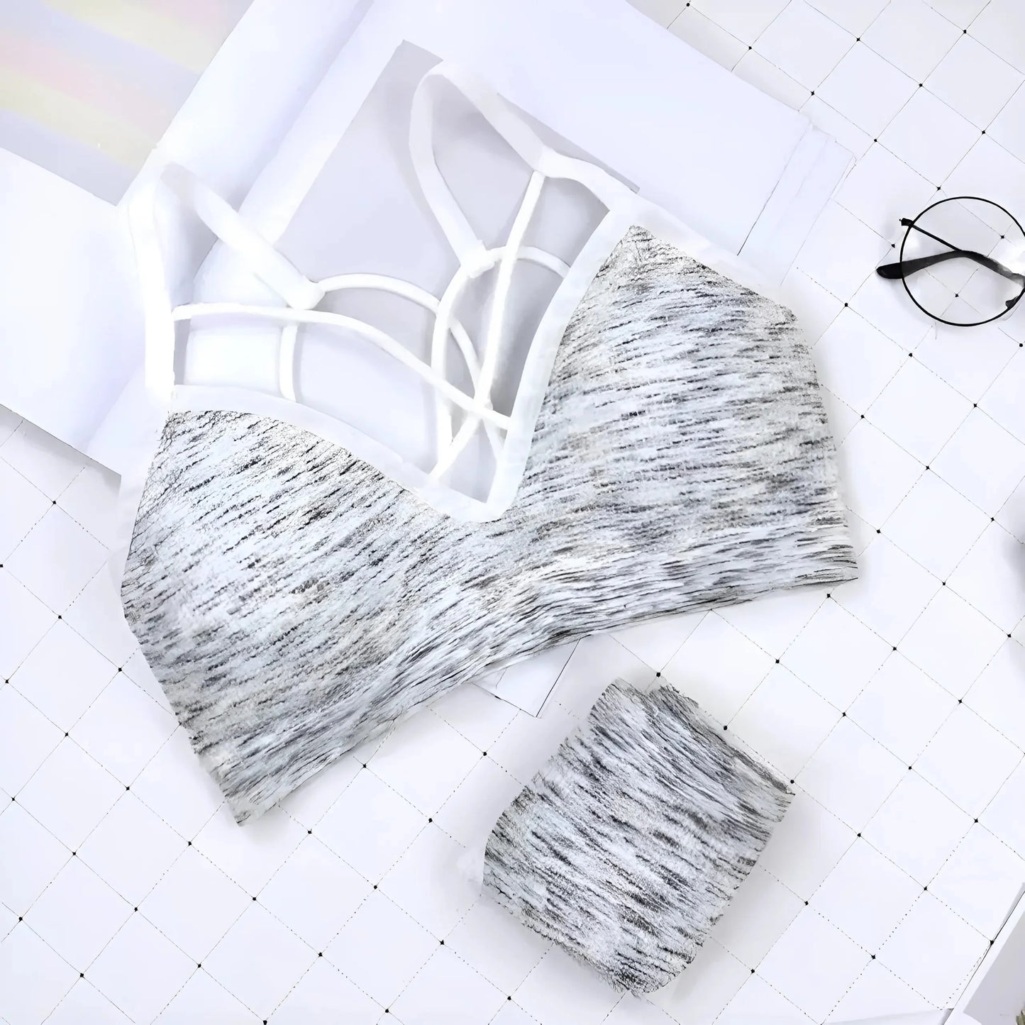 Grigio Set di Lingerie con Cinghie sul Décolleté