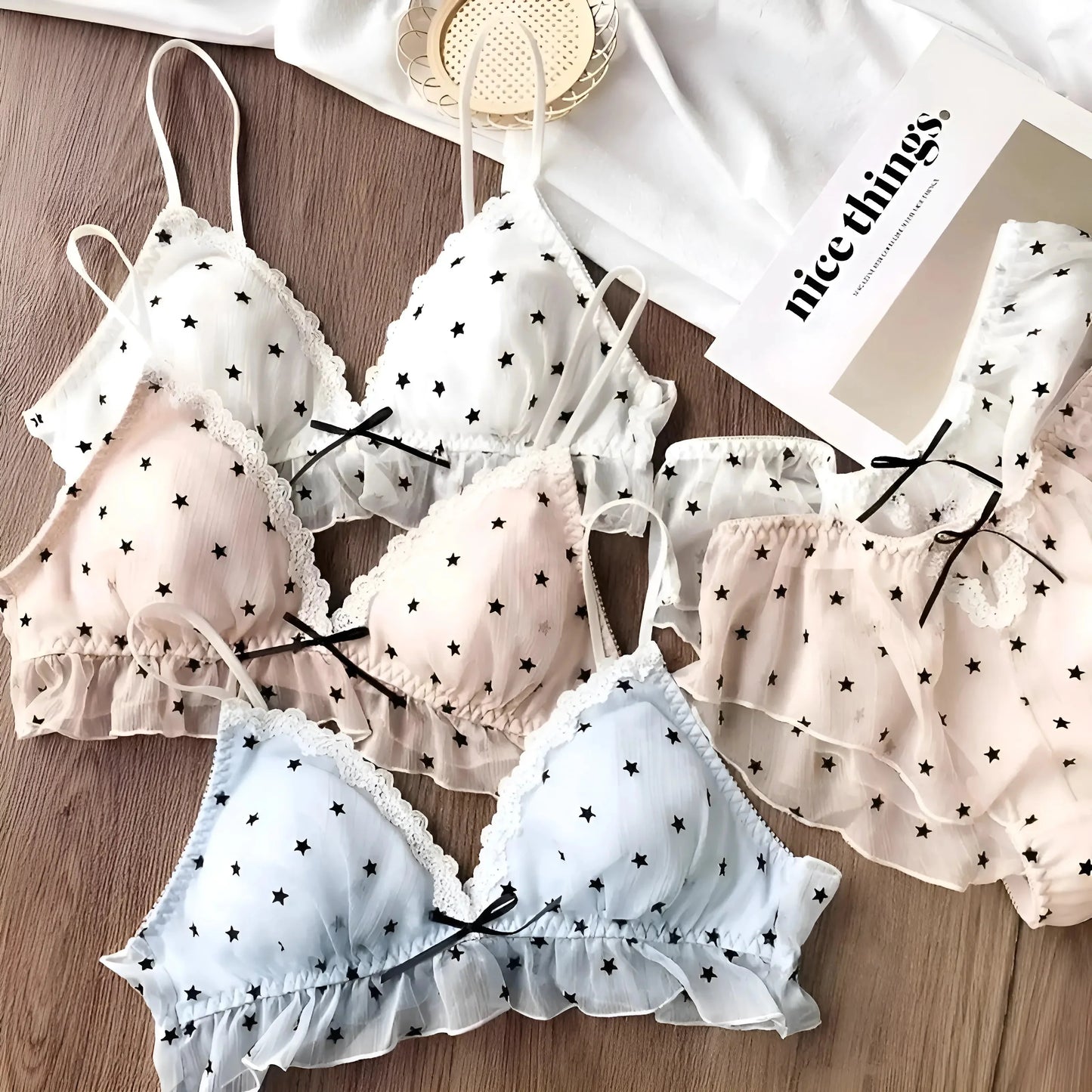 Set di Lingerie in Pizzo con Stelle Nere
