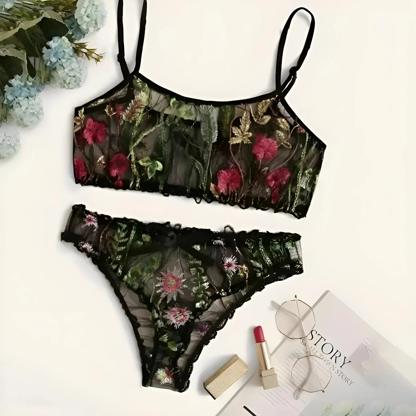 Set di Lingerie in Pizzo con Design Floreale