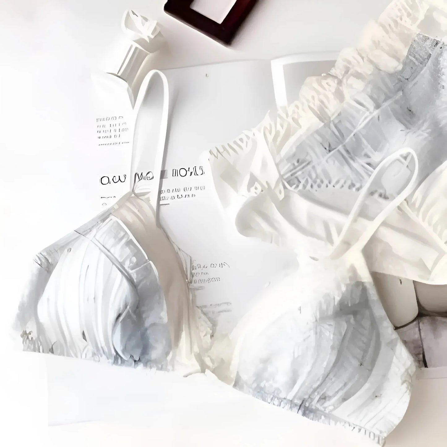 Set di Lingerie in Pizzo con Stelle Dorate