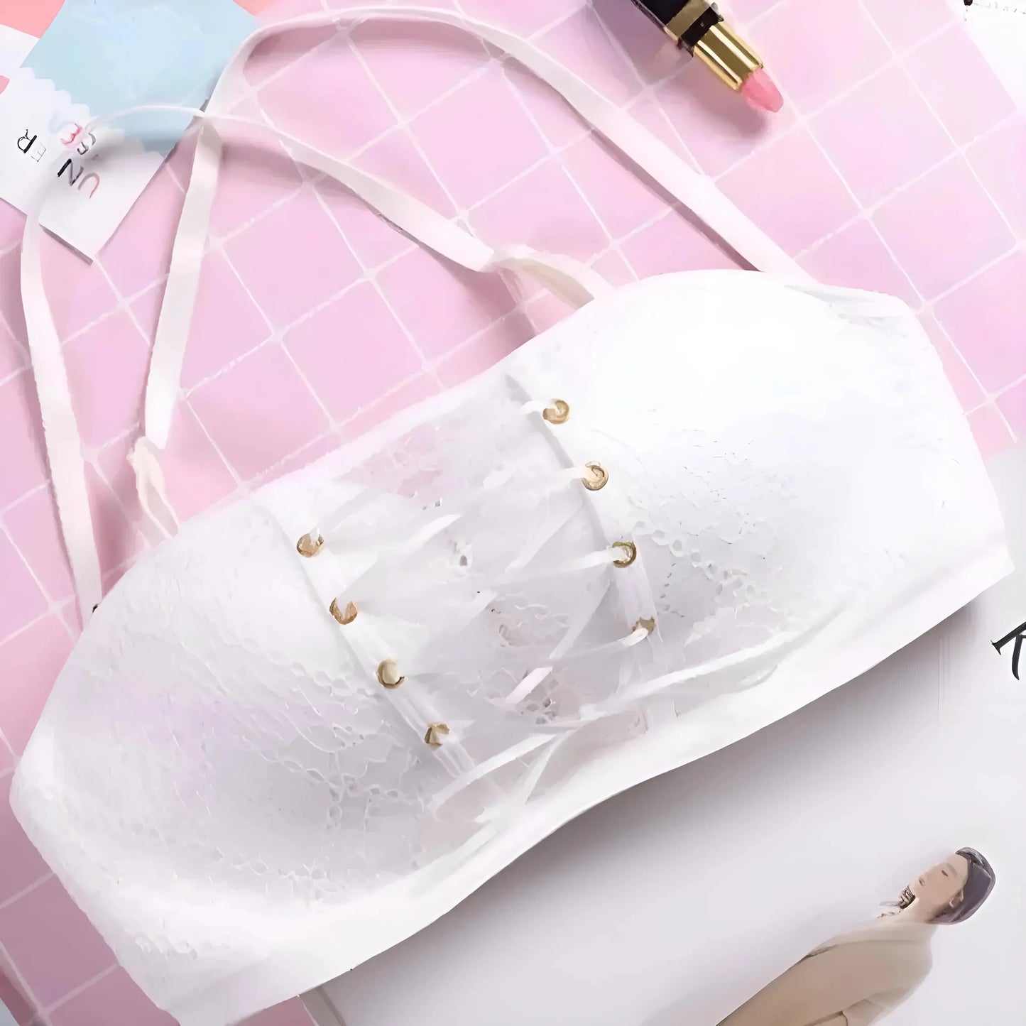 Reggiseno Push-Up in pizzo con lacci in stile corsetto