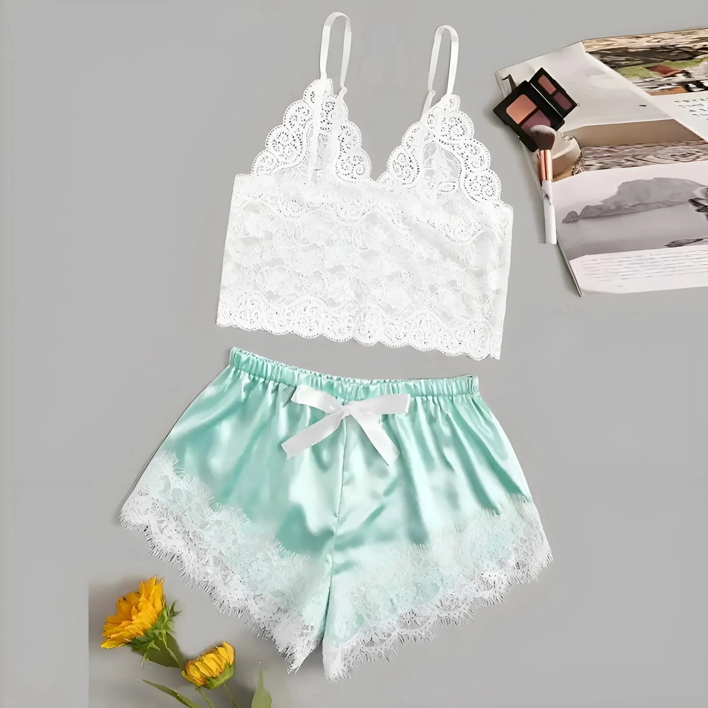 Set Pigiama con Top e Pantaloni Corti con Pizzo