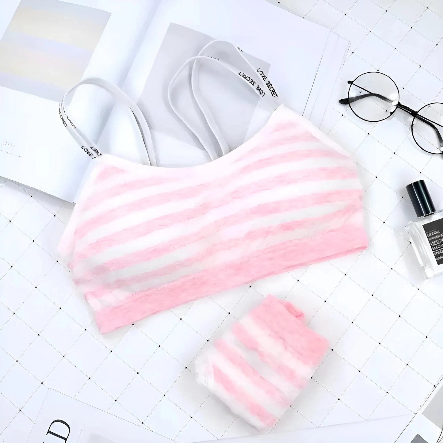 Set di Lingerie con Cinghie sul Décolleté