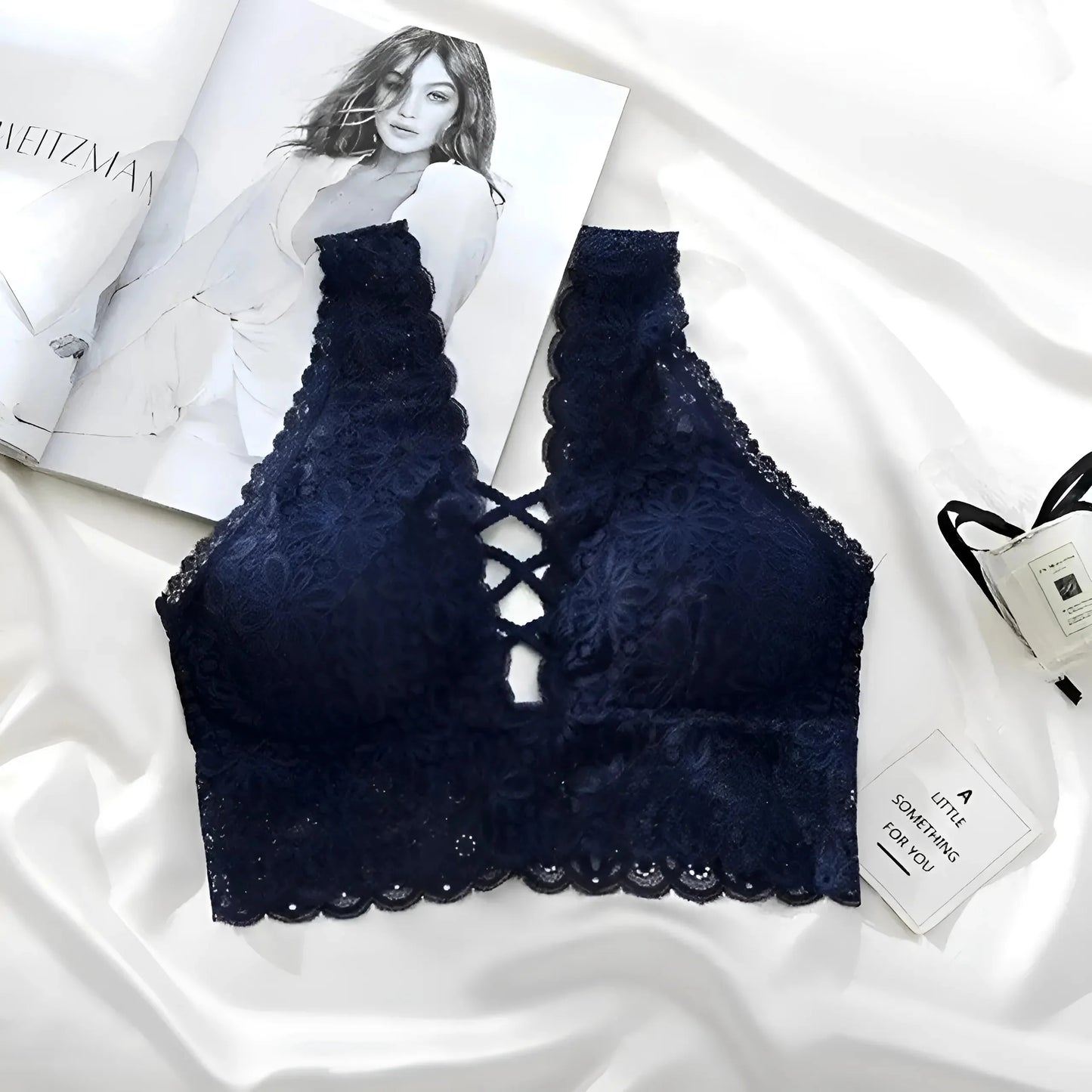Blu Marino Bralette in pizzo con spalline sul décolleté
