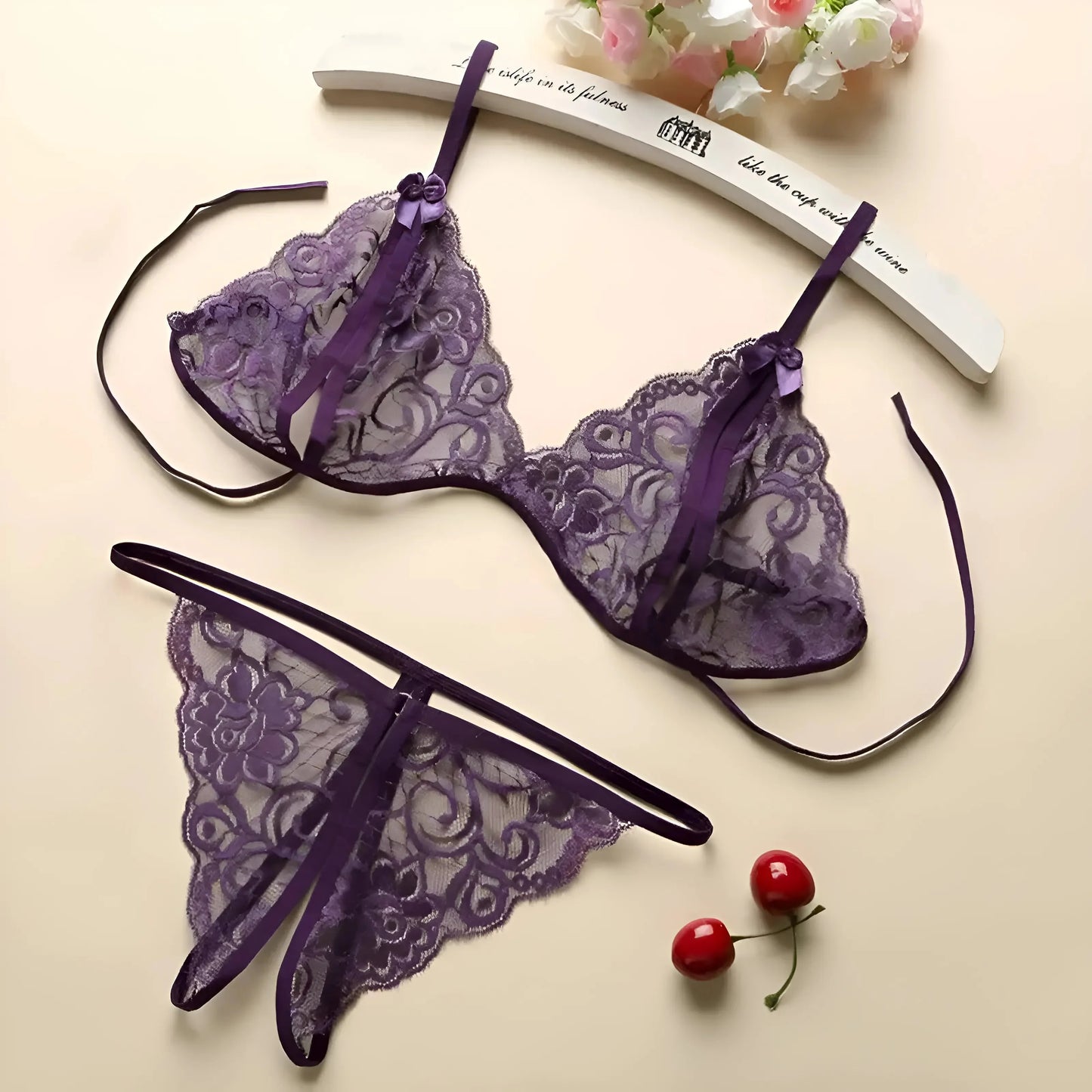 Viola Set di Lingerie in Pizzo con Taglietti