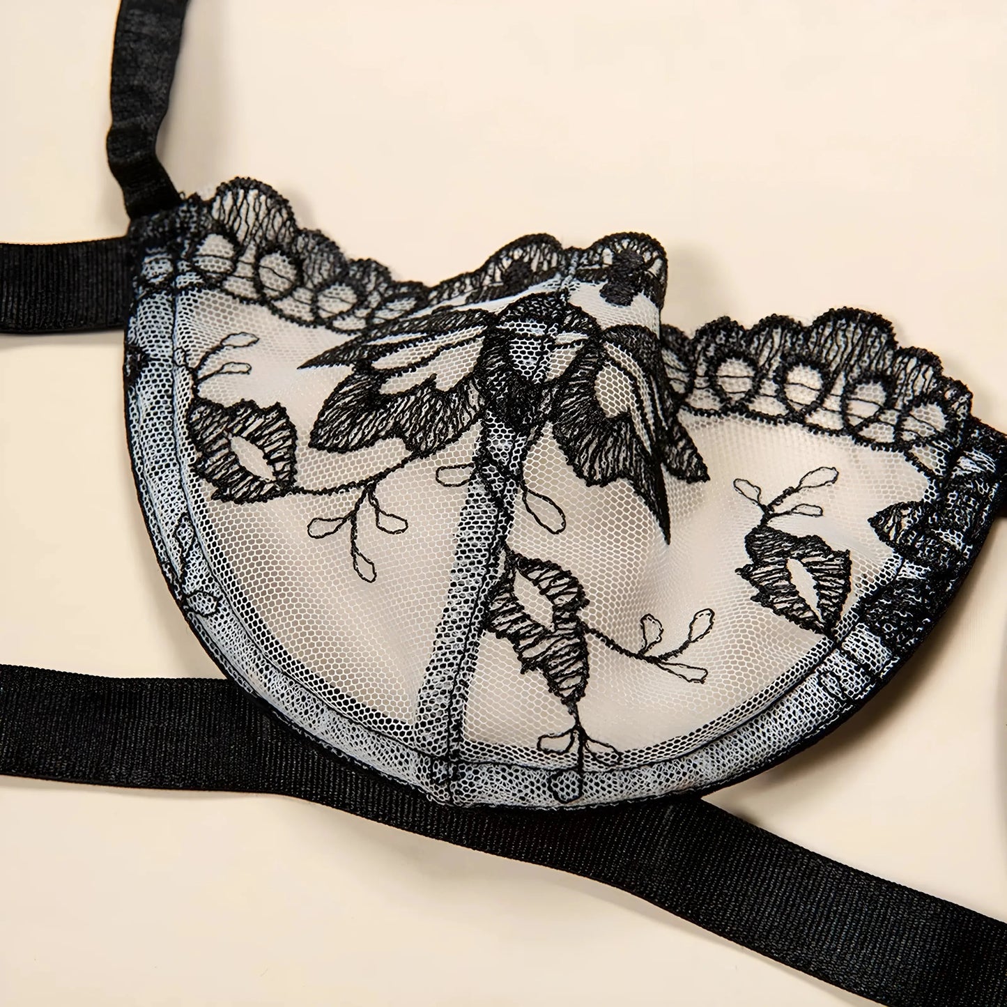 Set di Lingerie in Pizzo Floreale Trasparente