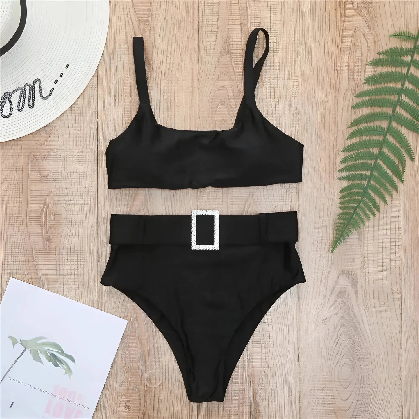 Costume da bagno a due pezzi con fibbia argentata