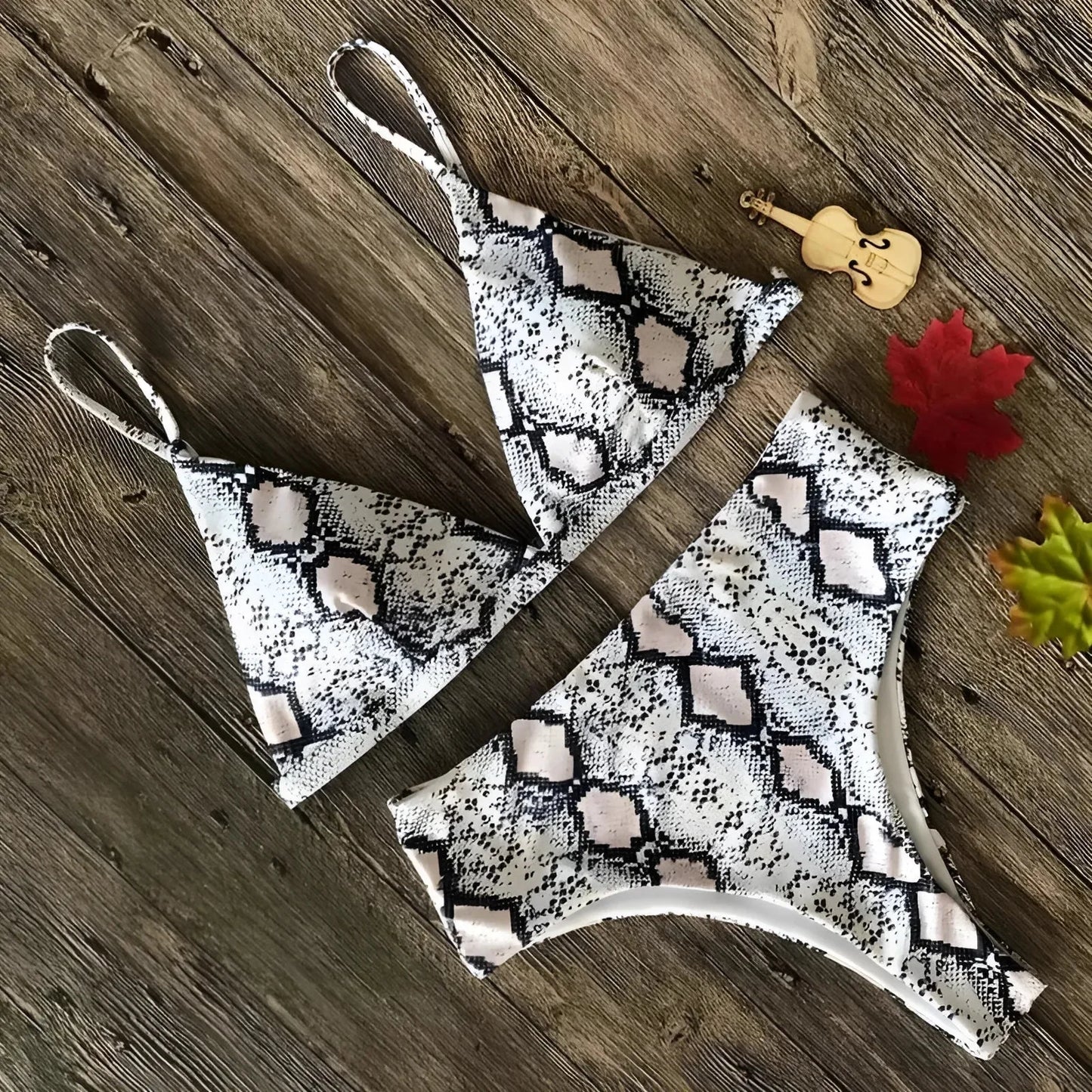 Costume da bagno a due pezzi con stampa a serpente