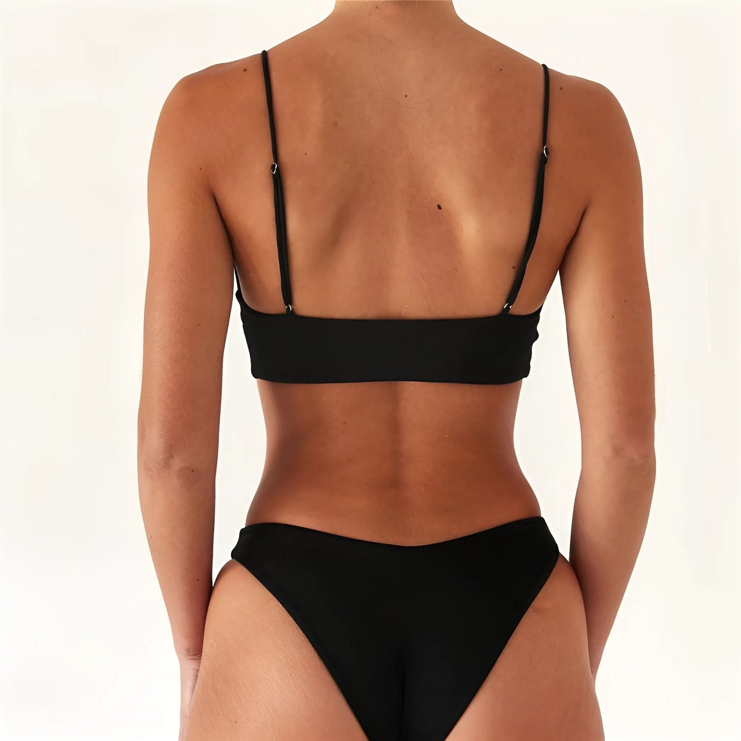 Costume da bagno a due pezzi con spalline sottili