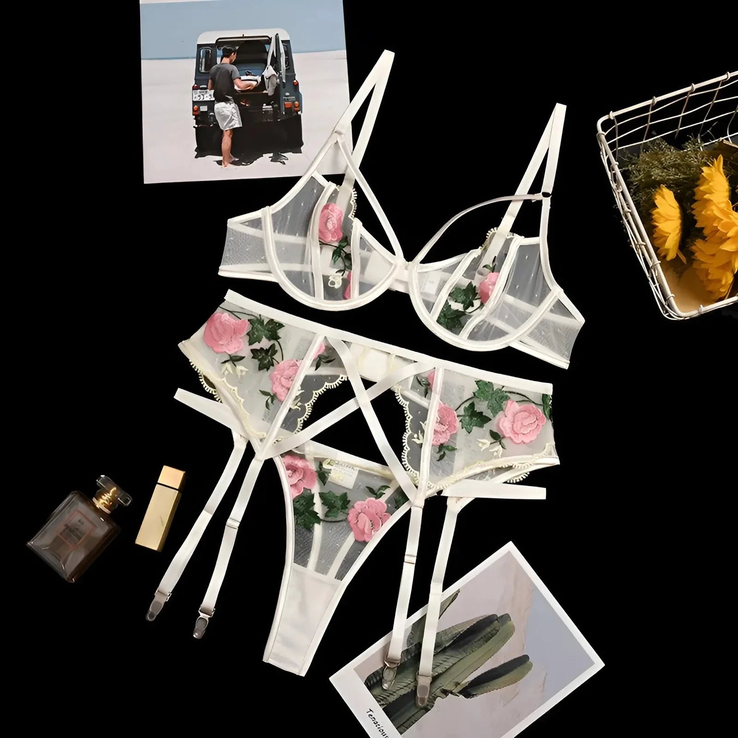 Bianco Set di Lingerie in Pizzo a 3 Pezzi con Cinghie