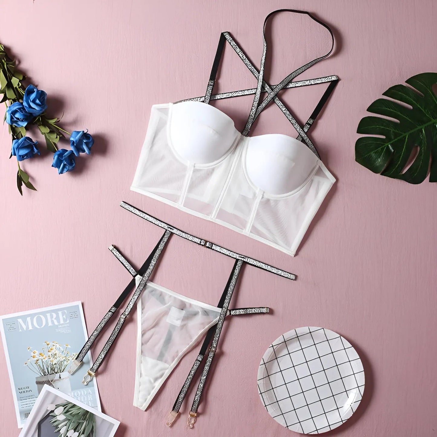 Bianco Set di Lingerie a 3 Pezzi con Top Corsetto