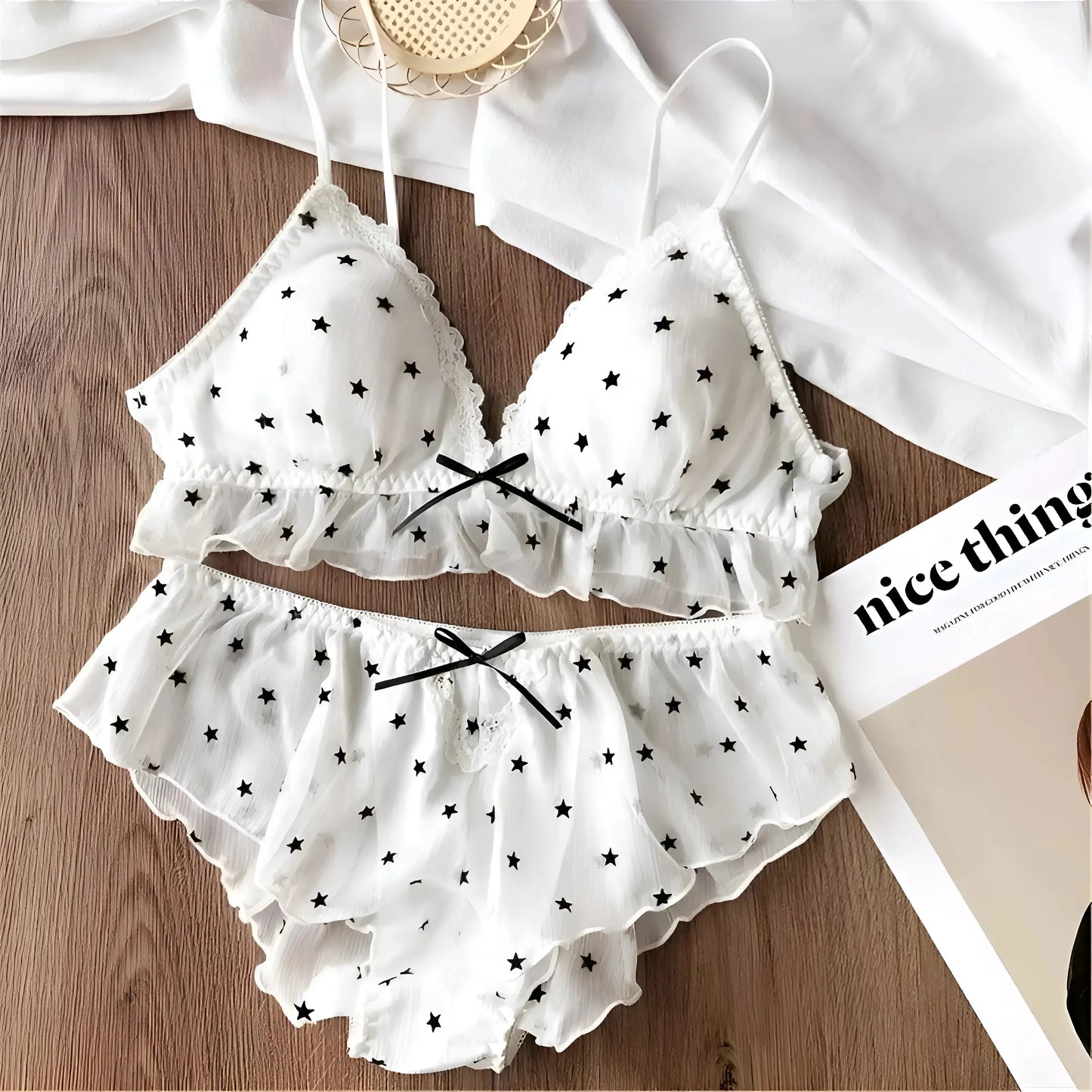 Bianco Set di Lingerie in Pizzo con Stelle Nere