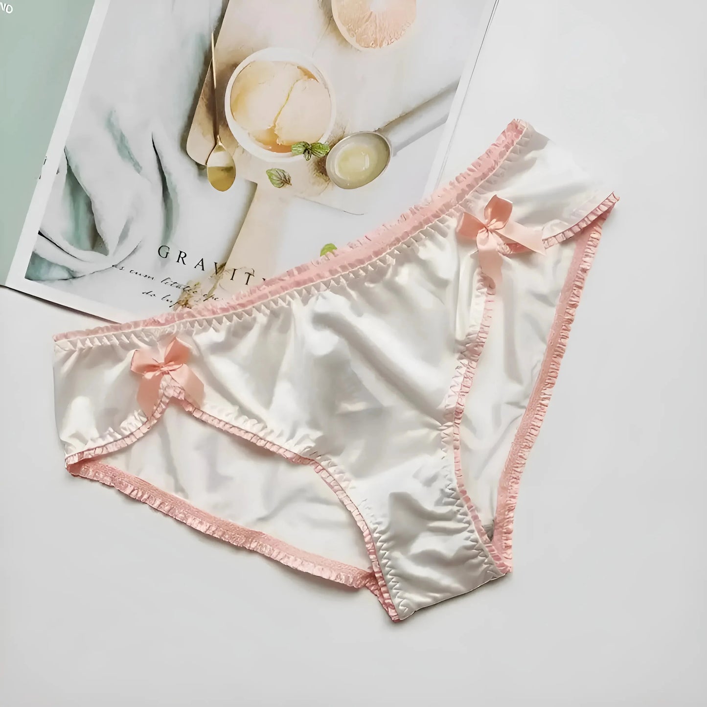 Bianco Mutandine di raso con fiocchi