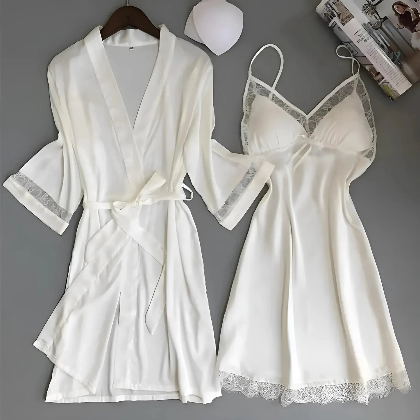 Bianco Set da notte in satin bianco con pizzo