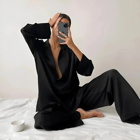 Pigiama in satin ampio