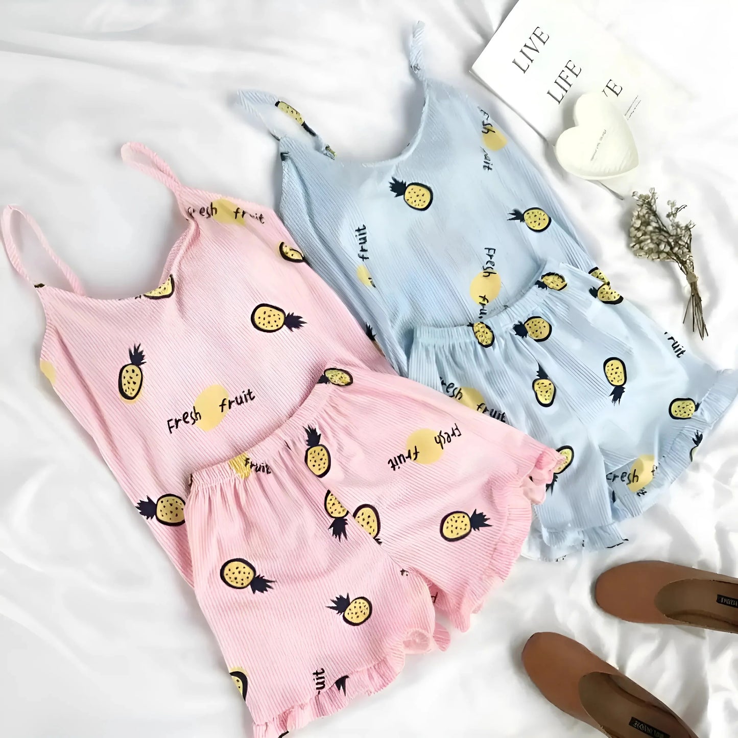 Pigiama da donna con stampe colorate