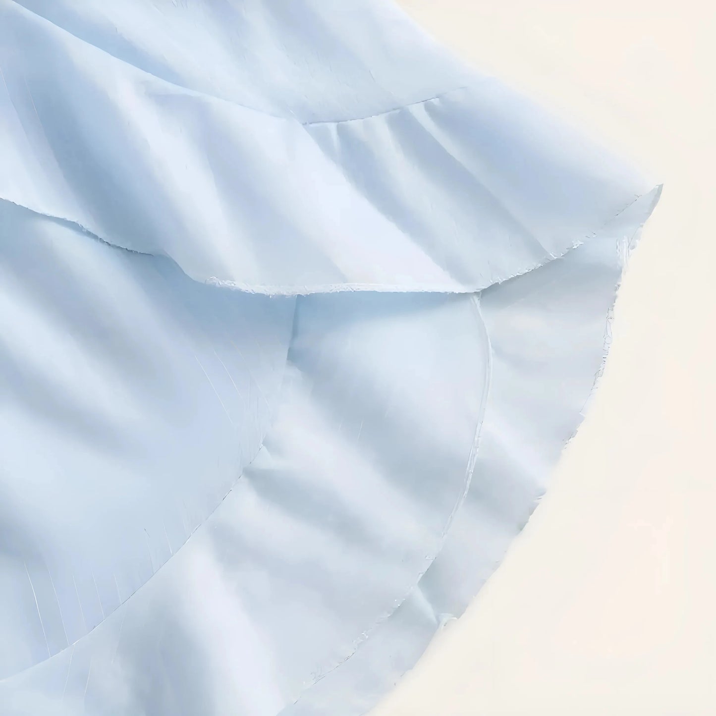 Pigiama da donna con spalline decorative
