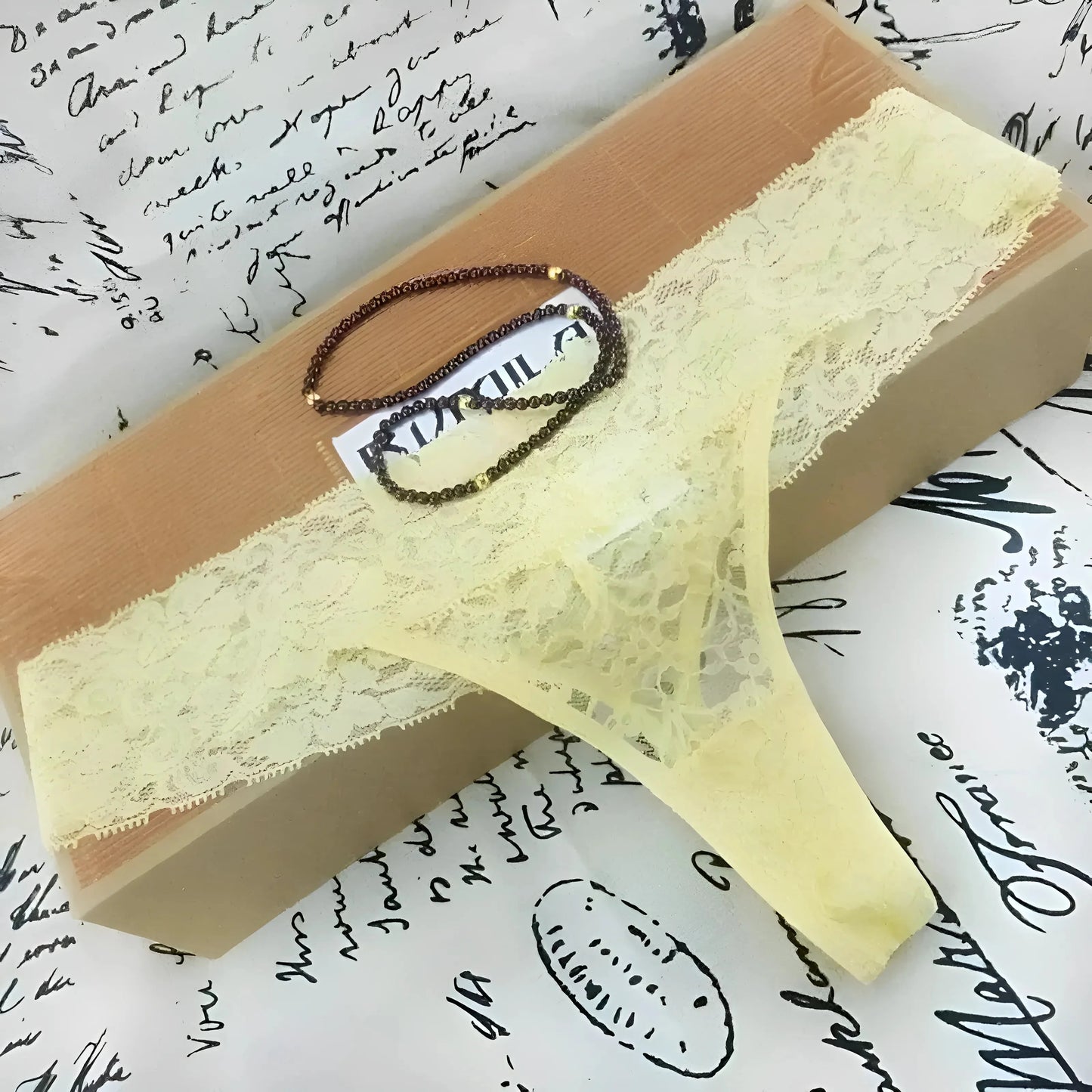 Giallo Stringhe di Pizzo Classiche