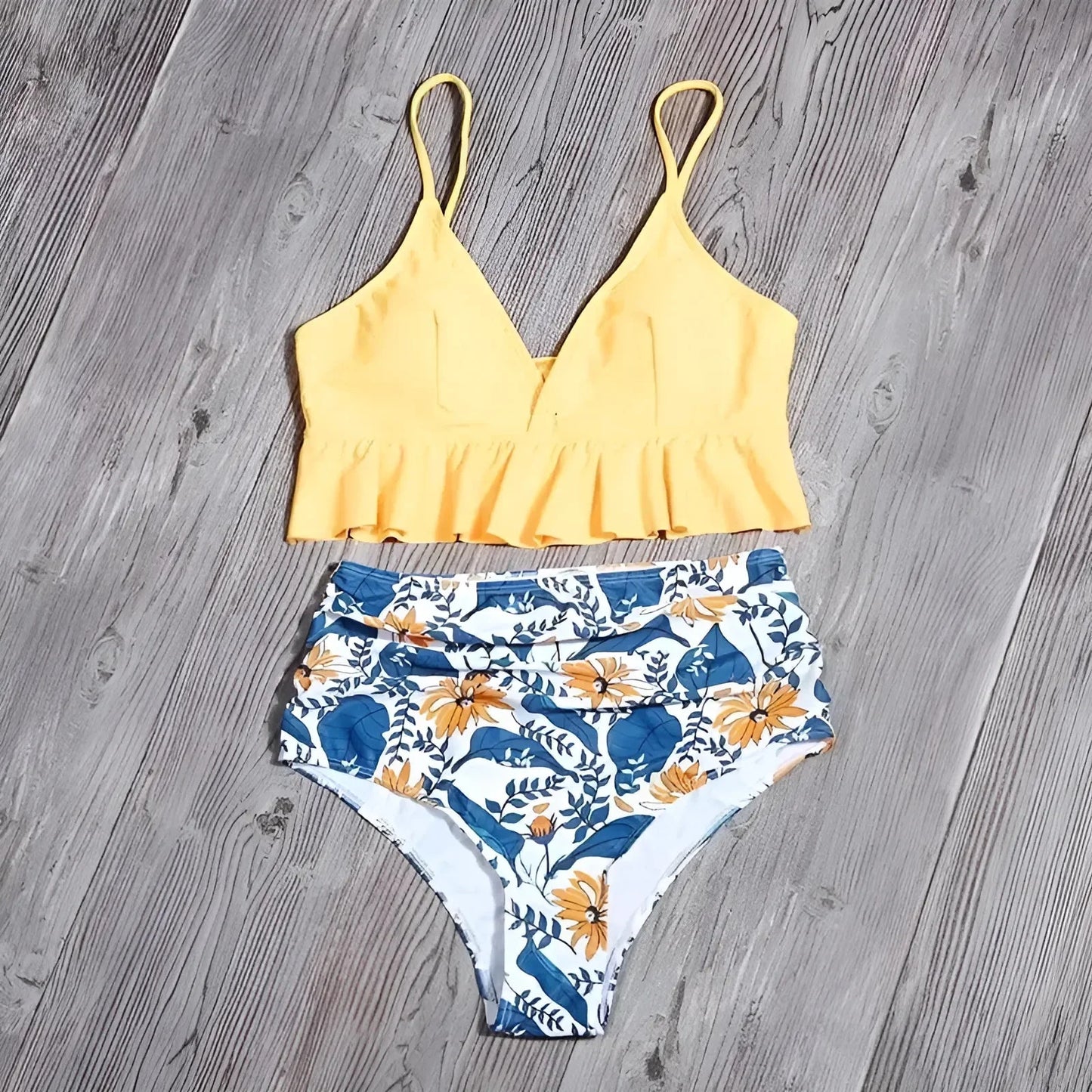 Giallo Costume da bagno a due pezzi con dettagli a volant