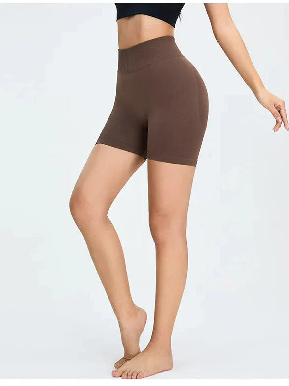 Pantaloni sportivi corti