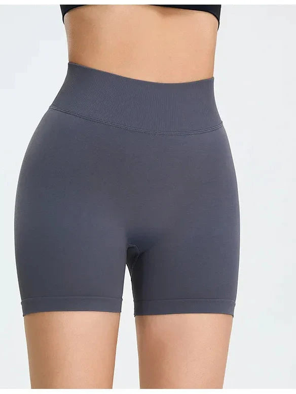 Pantaloni sportivi corti