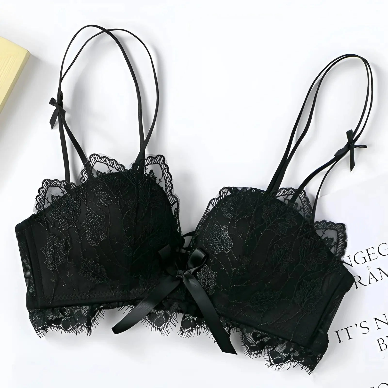 Nero Reggiseno in pizzo con fiocchi