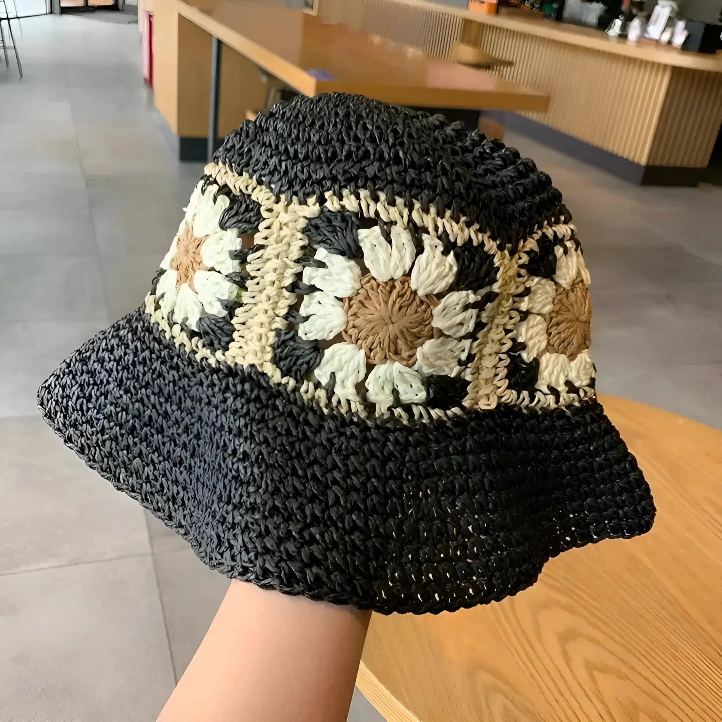 Nero Cappello di Paglia con Fiori