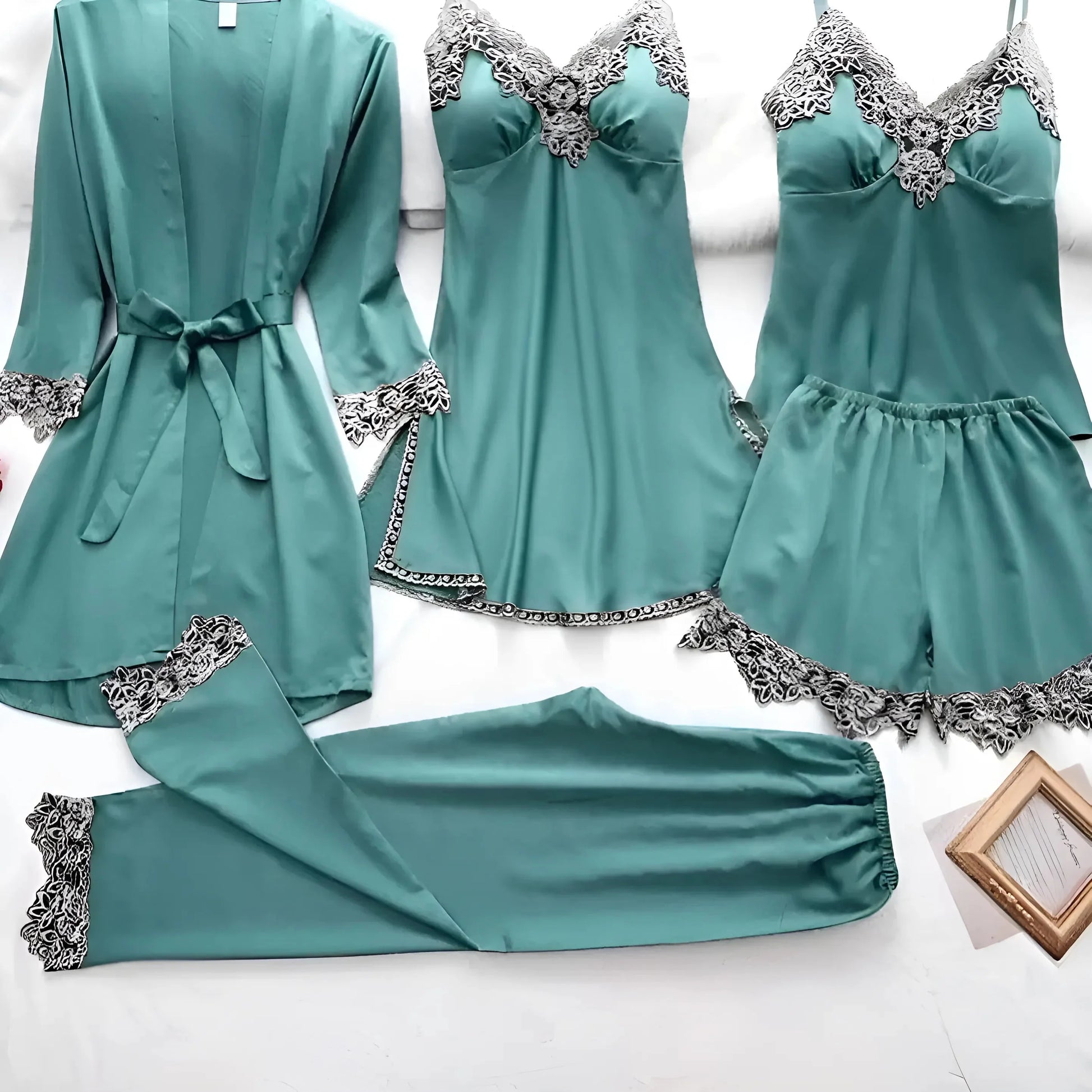 Verde Set da notte a cinque pezzi con pizzo decorativo