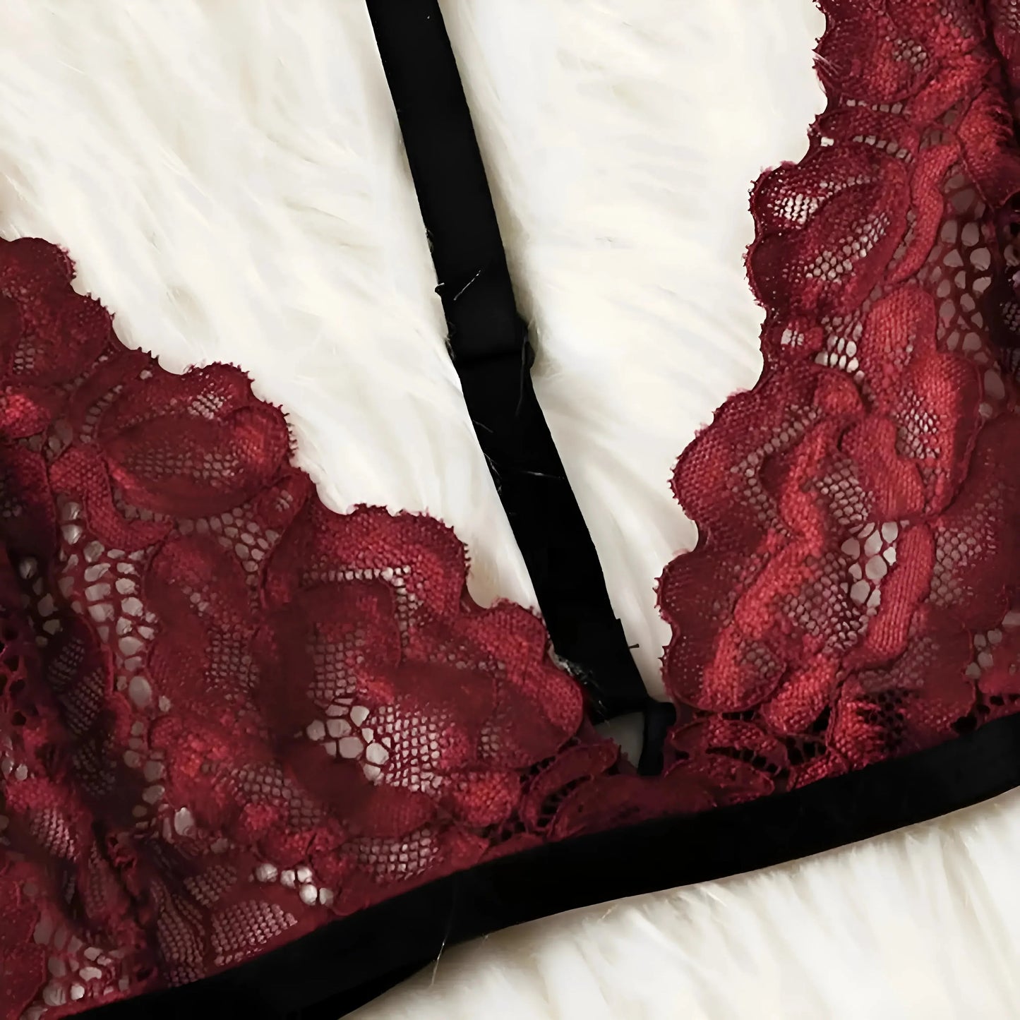  Set di Lingerie in Pizzo con Cinghie Decorative