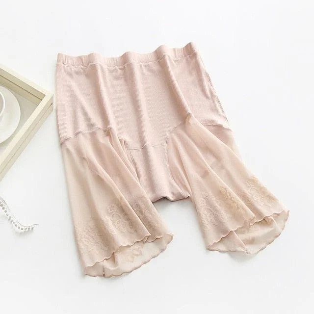 Pantaloncini modellanti con bordi in pizzo - beige / m/l