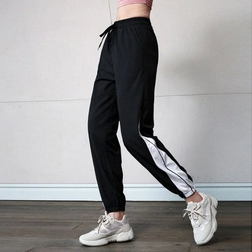 Pantaloni da tuta sportivi con inserti laterali - nero / s