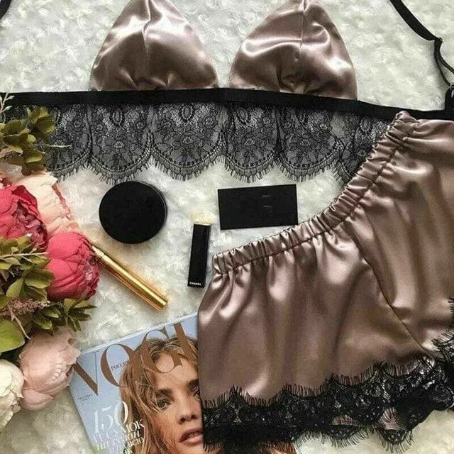 Pigiama da donna con pizzo decorativo - rosa / s