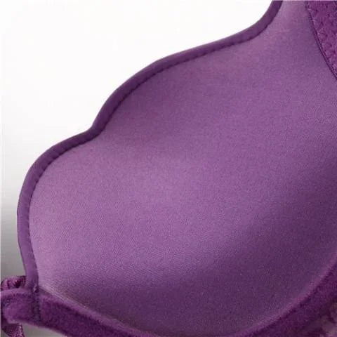 Reggiseno push-up con allacciatura in pizzo