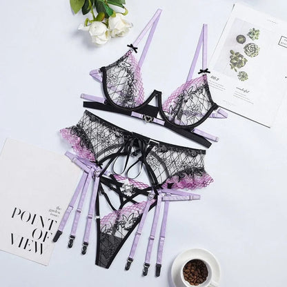 Set di lingerie in pizzo composto da 3 pezzi