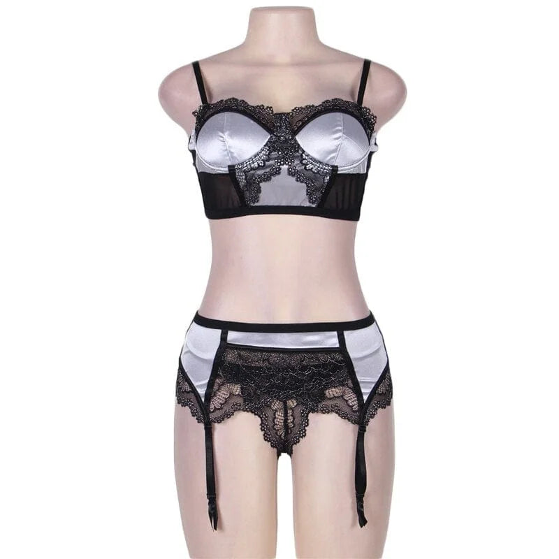 Set di lingerie in pizzo in taglie forti