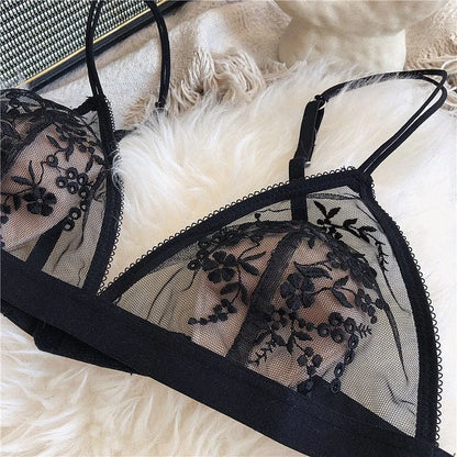 Set di lingerie trasparente in pizzo