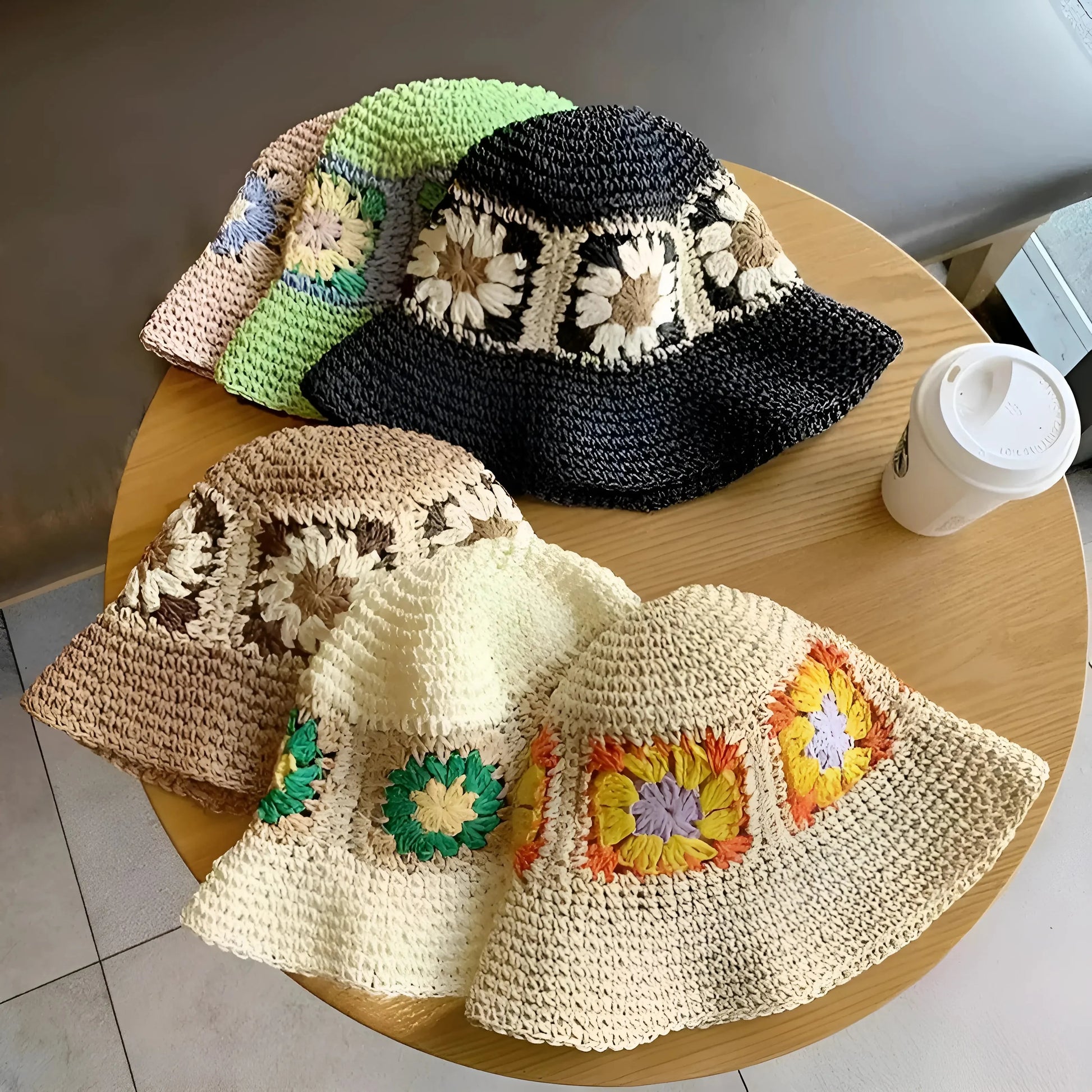  Cappello di Paglia con Fiori