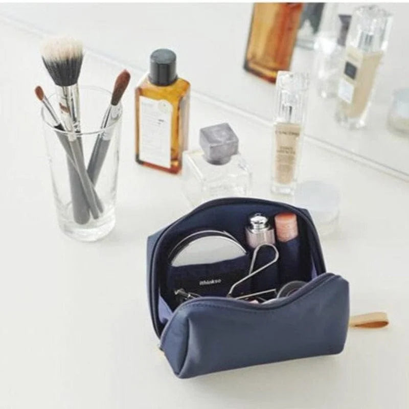 Trousse de maquillage minimaliste multifonctionnelle