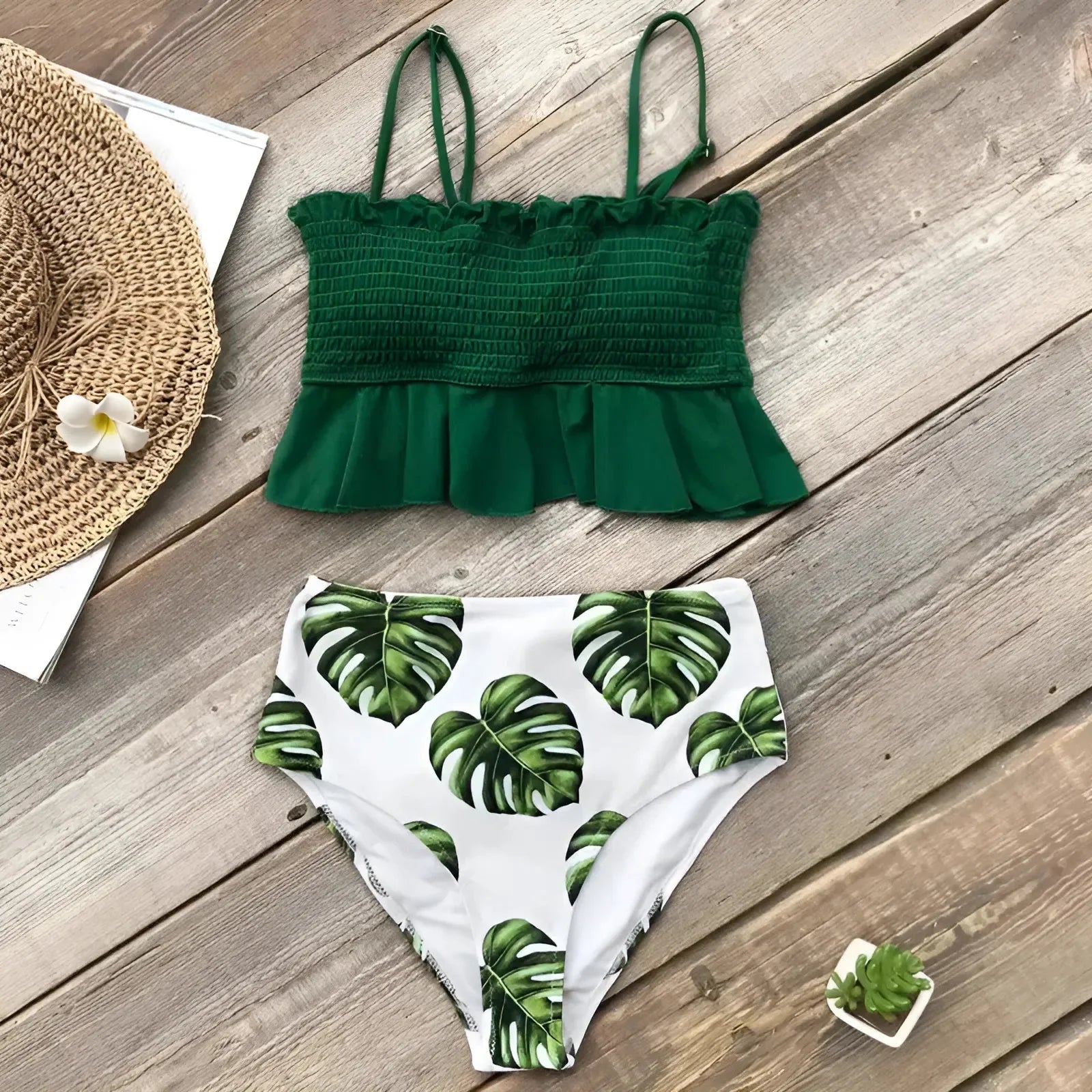  Set bikini a due pezzi con volant