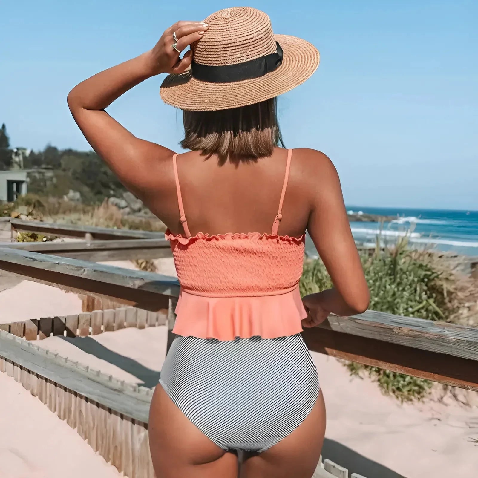  Set bikini a due pezzi con volant